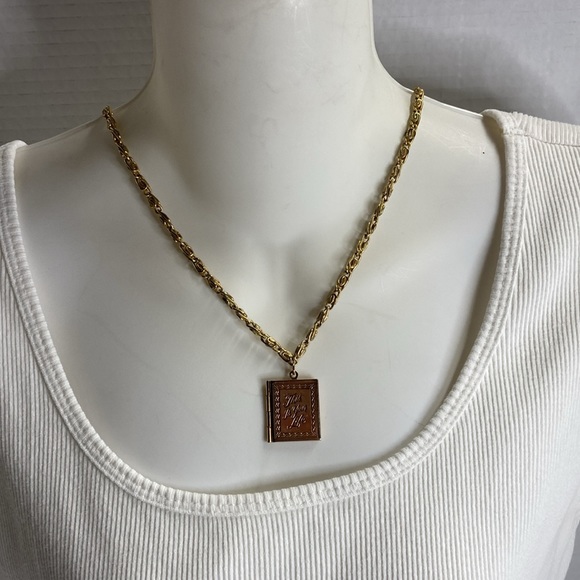 Vintage Mid -Century Gold Tone Locket Book Shaped Says This Is Your Life Opens - Picture 3 of 13